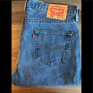 Levi’s 501 Medium Stonewashed